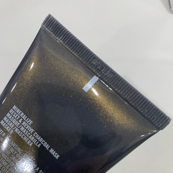 NWT MAC Mineralize Reset & Revive Charcoal Face Mask 100ml - Picture 5 of 7